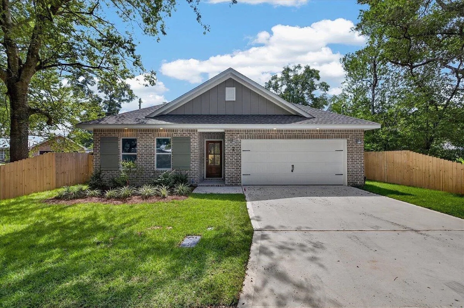 Exterior of 2 19th Street in Niceville