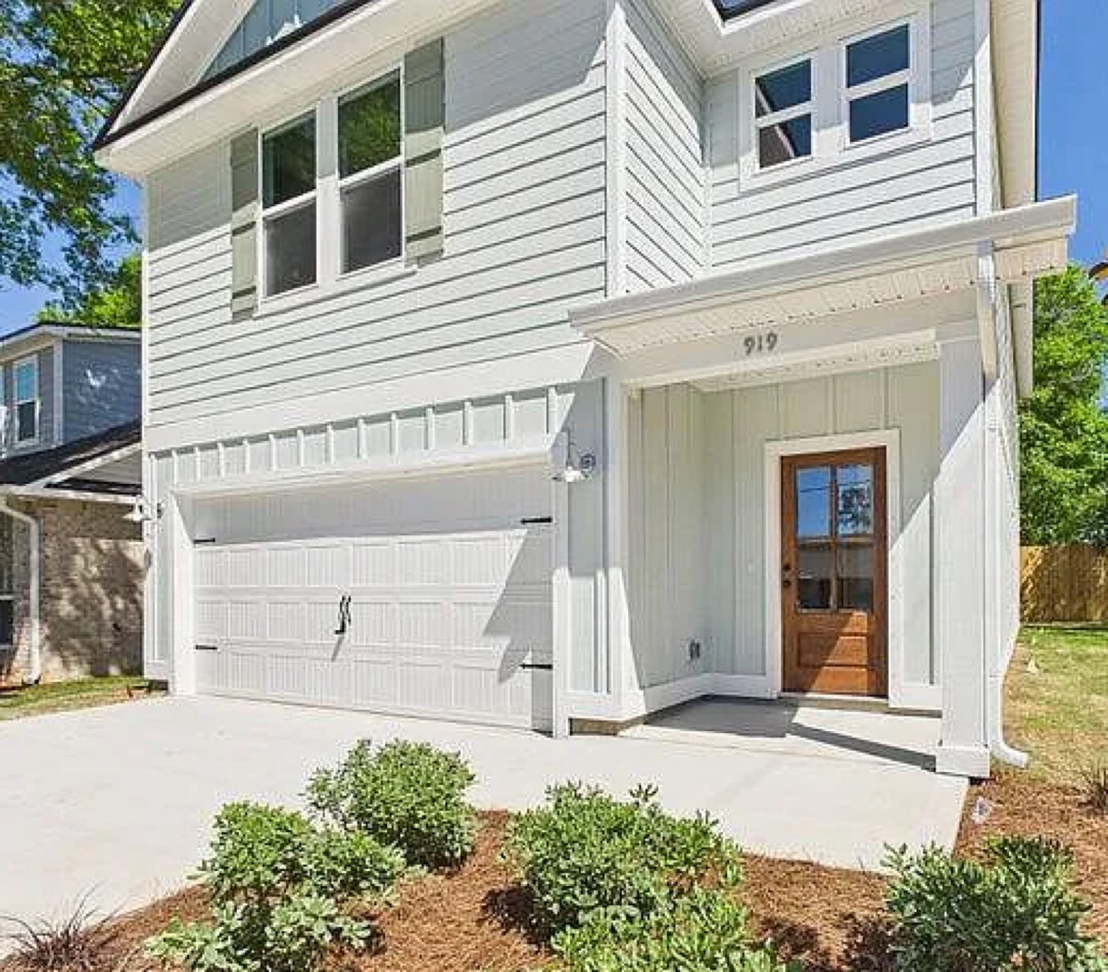 Exterior of 805 Cedar Avenue South in Niceville